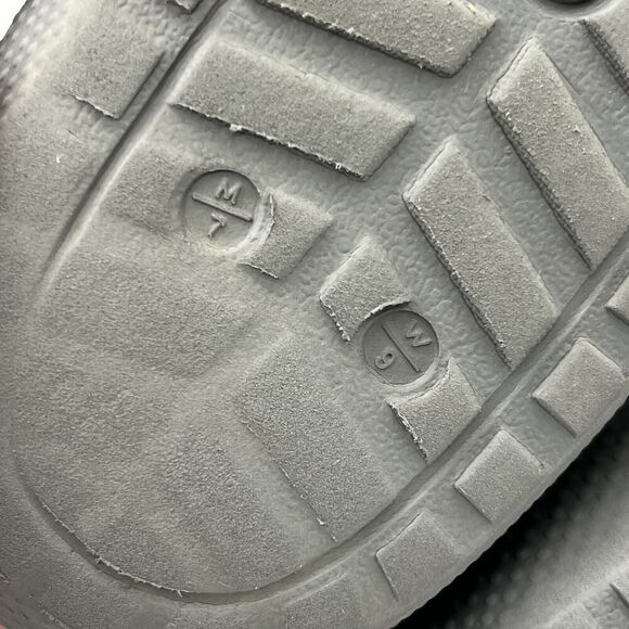 Crocs Dual Comfort Classic Lined Clogs Mens 7 Gray Casual Mules Faux Fur Shoes - Picture 12 of 12